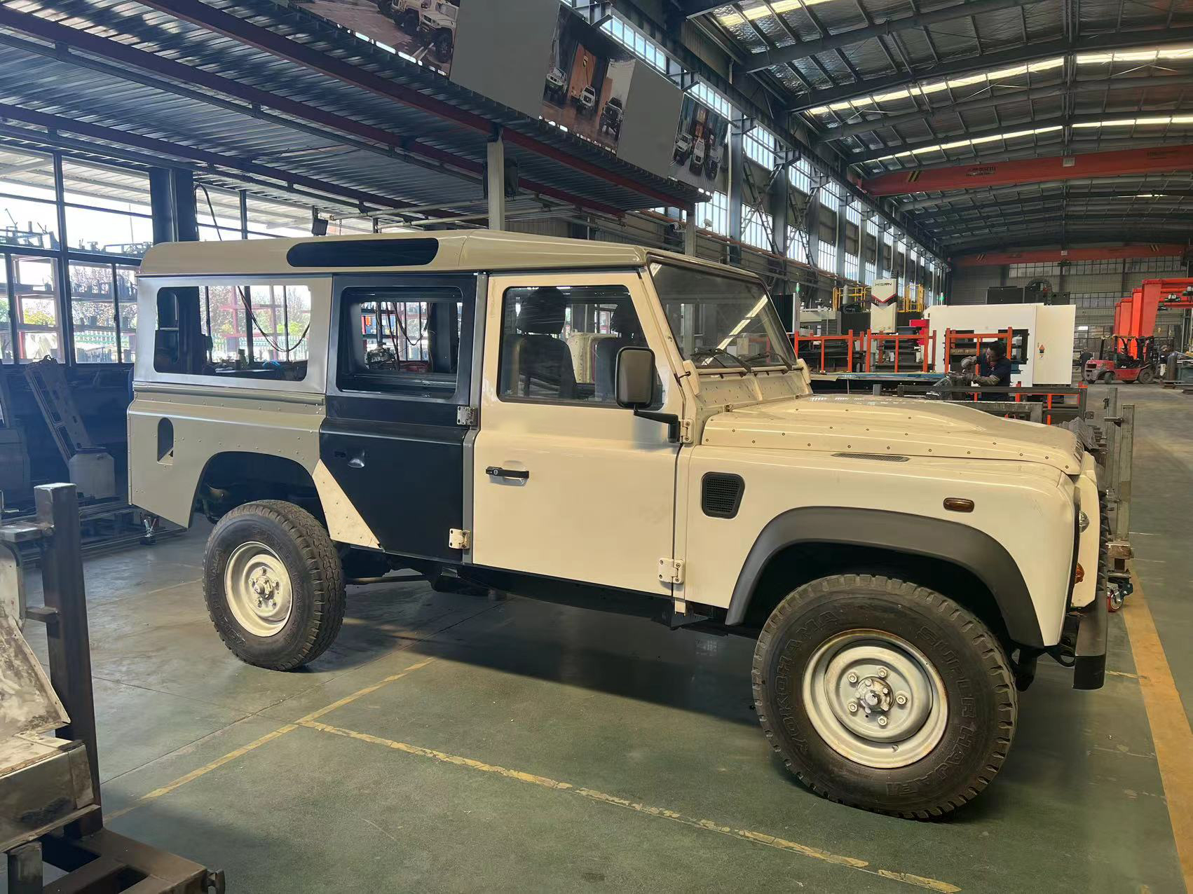 Land Rover Defender